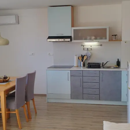 Apartment Naltom *